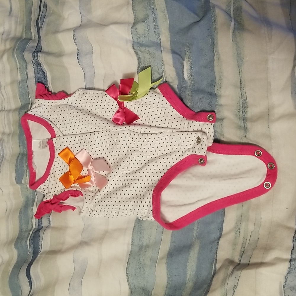 5/25 full snap down onsie tank size 3-6m